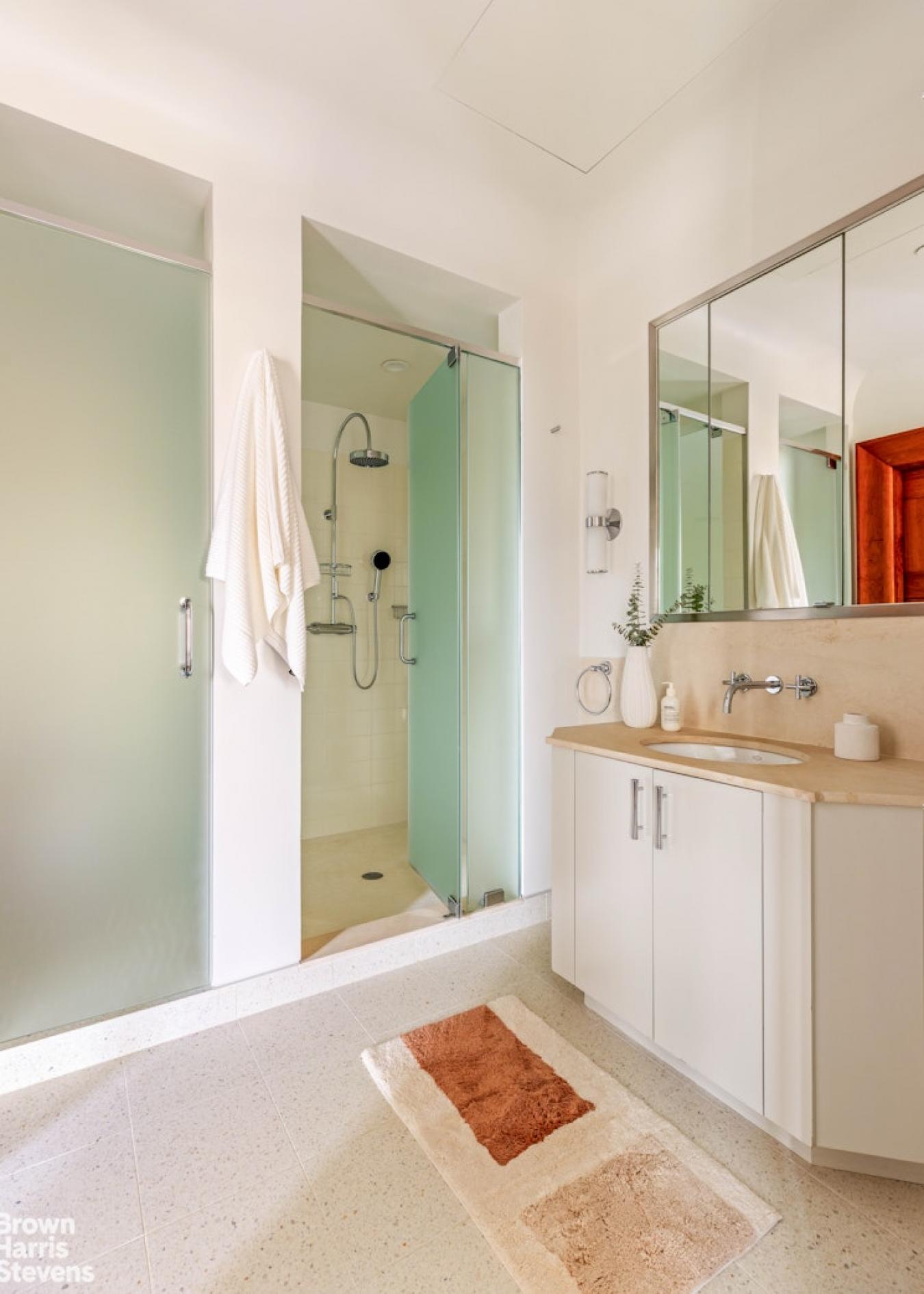 Cobble Hill, New York, 11201, United States, 5 Bedrooms Bedrooms, ,4 BathroomsBathrooms,Residential,For Sale,1934121