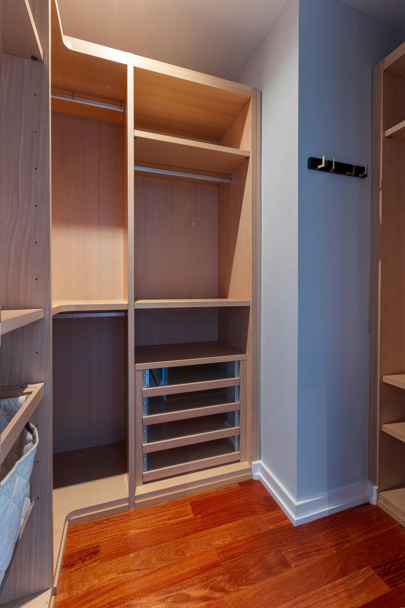 New York, New York, 10022, United States, 3 Bedrooms Bedrooms, ,4 BathroomsBathrooms,Residential,For Sale,1934119