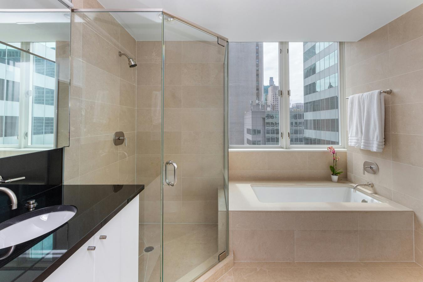 New York, New York, 10022, United States, 3 Bedrooms Bedrooms, ,4 BathroomsBathrooms,Residential,For Sale,1934119