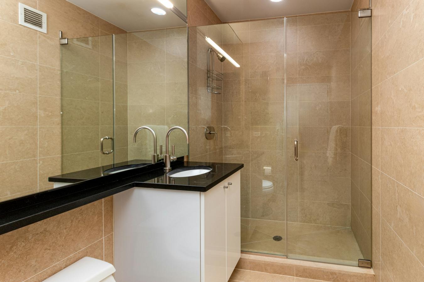 New York, New York, 10022, United States, 3 Bedrooms Bedrooms, ,4 BathroomsBathrooms,Residential,For Sale,1934119