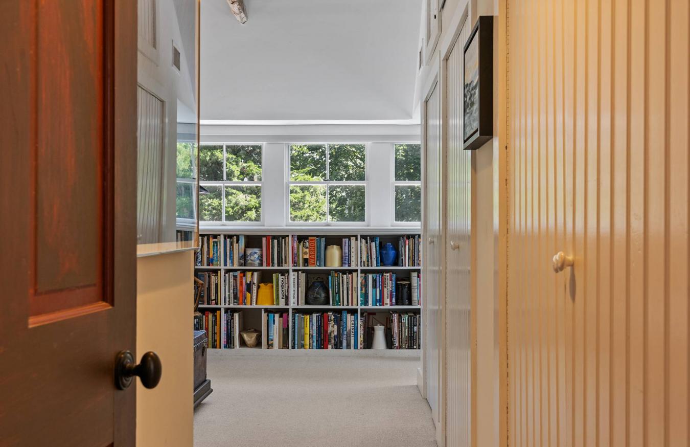 Village of Southampton, New York, 11968, United States, 3 Bedrooms Bedrooms, ,2 BathroomsBathrooms,Residential,For Sale,1934117