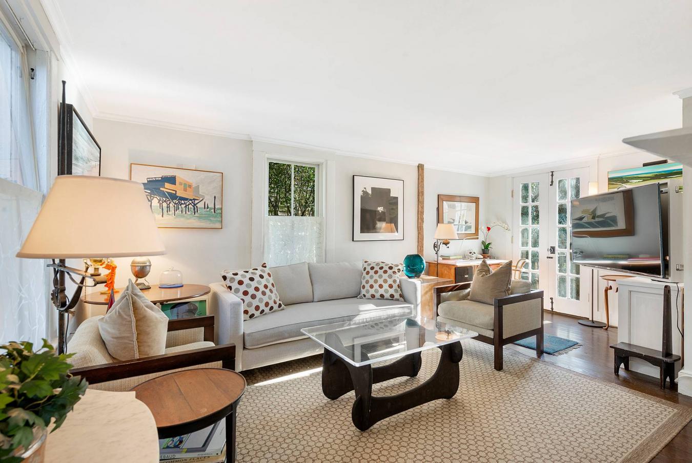 Village of Southampton, New York, 11968, United States, 3 Bedrooms Bedrooms, ,2 BathroomsBathrooms,Residential,For Sale,1934117