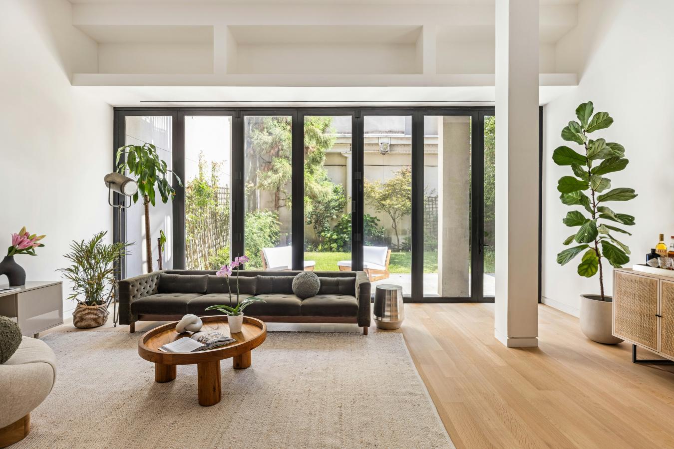 Cobble Hill, New York, 11201, United States, 2 Bedrooms Bedrooms, ,2 BathroomsBathrooms,Residential,For Sale,1934116