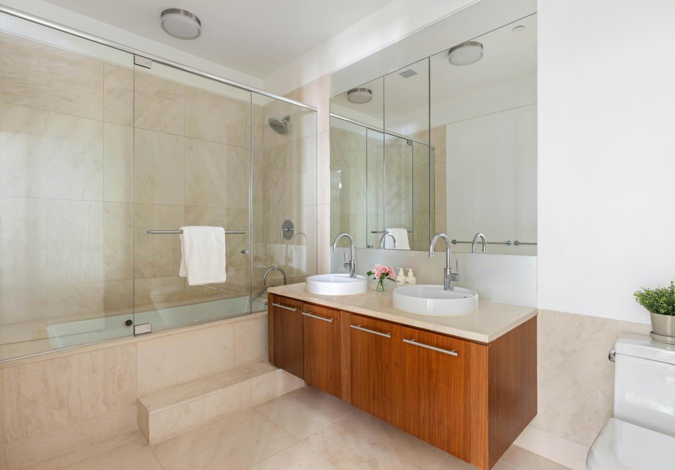 Cobble Hill, New York, 11201, United States, 2 Bedrooms Bedrooms, ,2 BathroomsBathrooms,Residential,For Sale,1934116