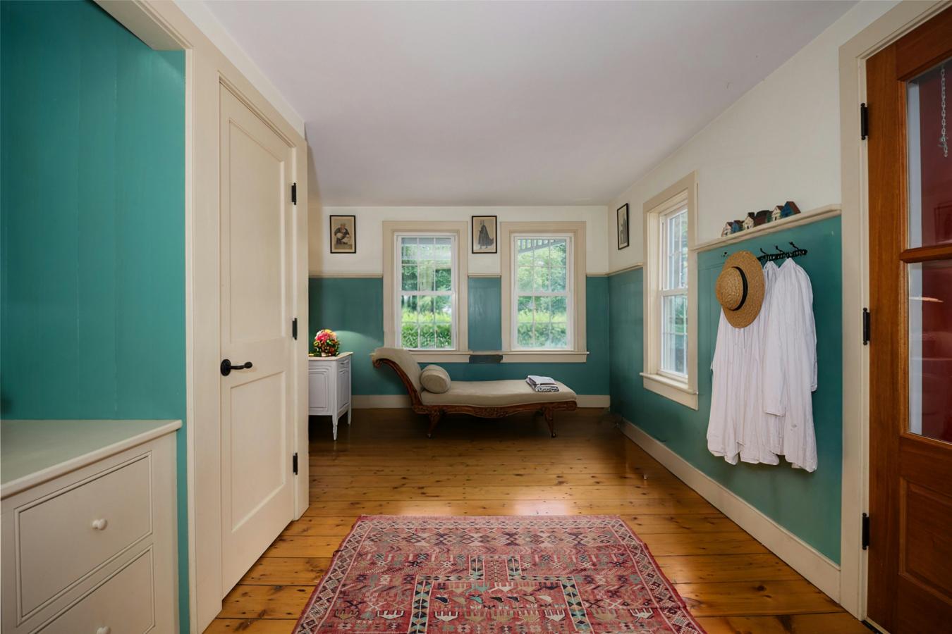 GHENT, New York, 12075, United States, 4 Bedrooms Bedrooms, ,3 BathroomsBathrooms,Residential,For Sale,1985819