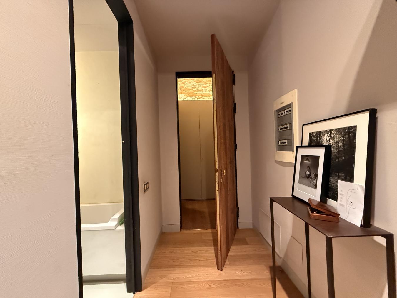 Barcelona, Catalunya, 08001, Spain, ,5 BathroomsBathrooms,Residential,For Sale,1934105