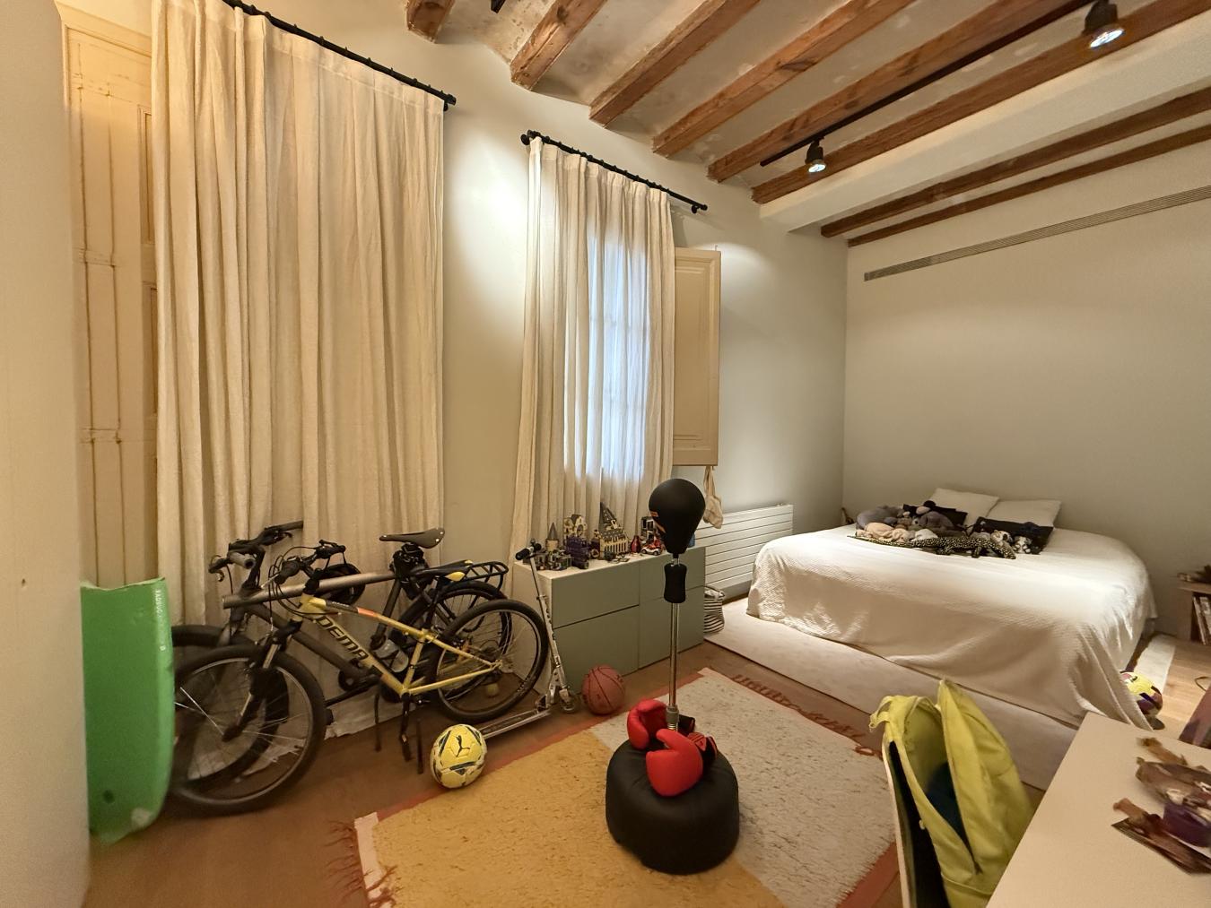 Barcelona, Catalunya, 08001, Spain, ,5 BathroomsBathrooms,Residential,For Sale,1934105