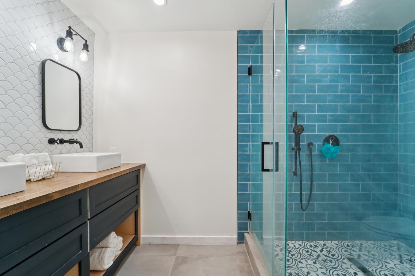 Welcome to this beautifully updated 4-bedroom, 2.5-bath home, perfectl – image 16