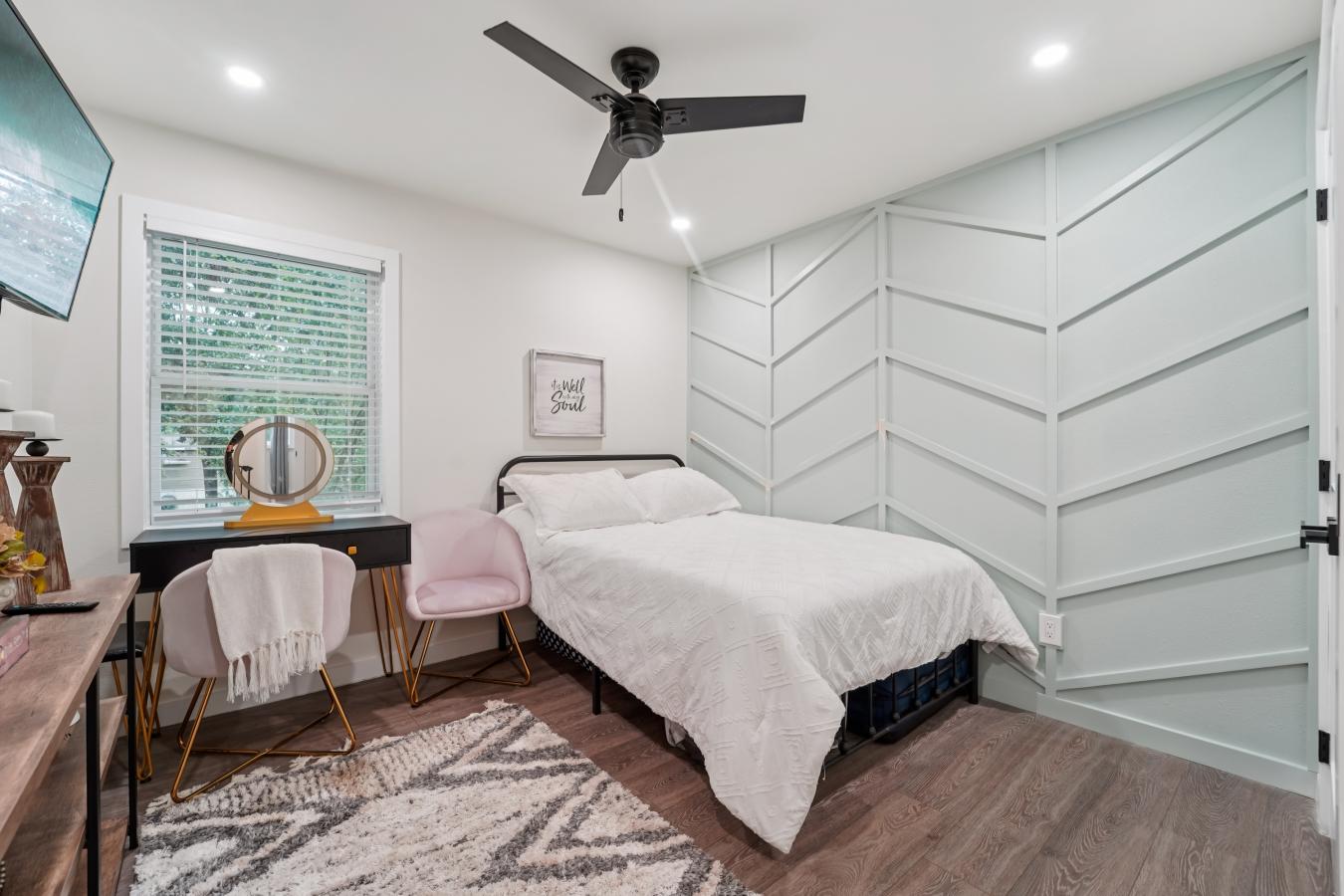 Welcome to this beautifully updated 4-bedroom, 2.5-bath home, perfectl – image 17