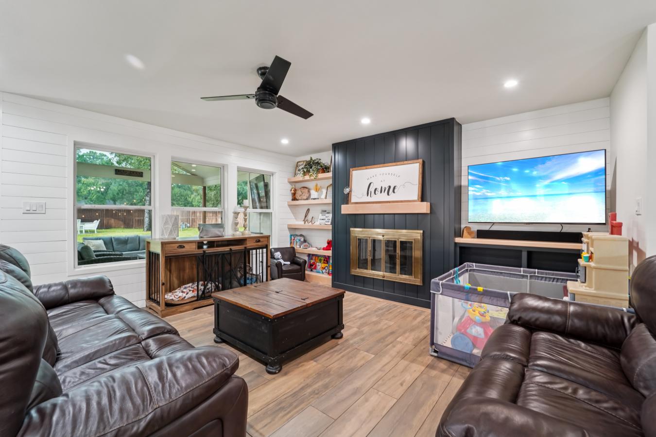 Welcome to this beautifully updated 4-bedroom, 2.5-bath home, perfectl – image 2