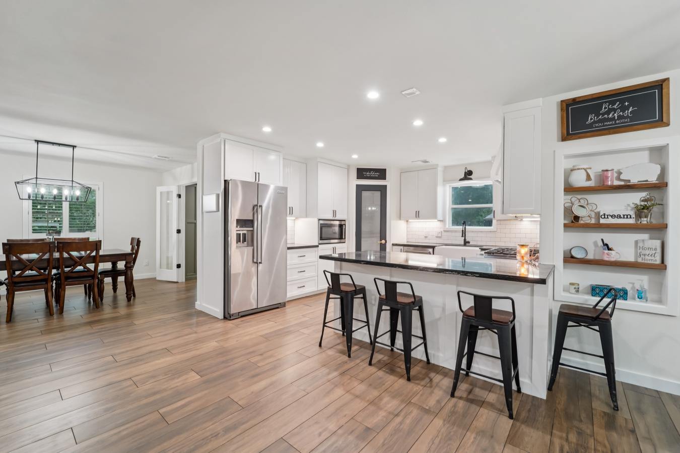 Welcome to this beautifully updated 4-bedroom, 2.5-bath home, perfectl – image 4