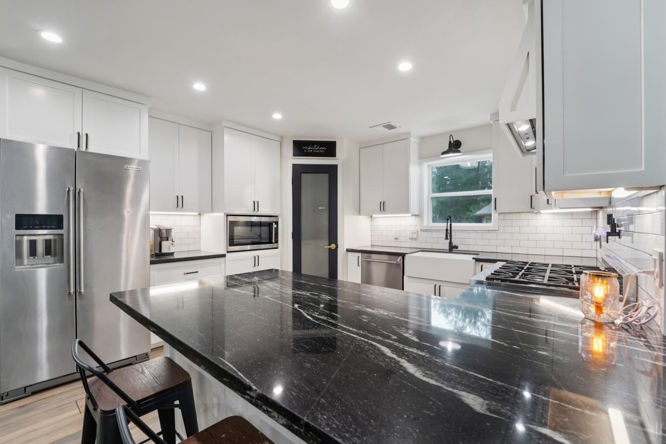 Welcome to this beautifully updated 4-bedroom, 2.5-bath home, perfectl – image 5