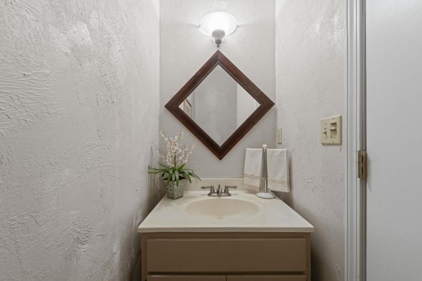 Memphis, Shelby, 38117, United States, 3 Bedrooms Bedrooms, ,2 BathroomsBathrooms,Residential,For Sale,1936026 Memphis, Shelby, 38117, United States, 3 Bedrooms Bedrooms, ,2 BathroomsBathrooms,Residential,For Sale,1936026