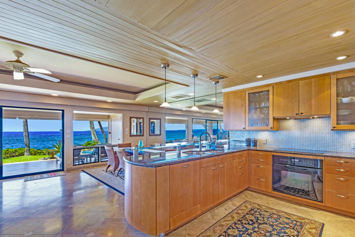 Lahaina, USA, 96761, United States, 2 Bedrooms Bedrooms, ,2 BathroomsBathrooms,Residential,For Sale,1936323