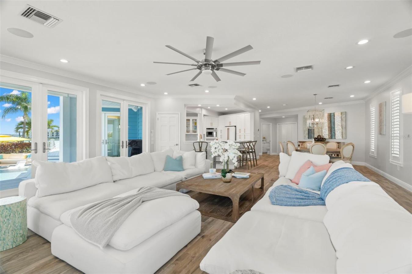 CLEARWATER BEACH, Pinellas, 33767, United States, 5 Bedrooms Bedrooms, ,4 BathroomsBathrooms,Residential,For Sale,1936322