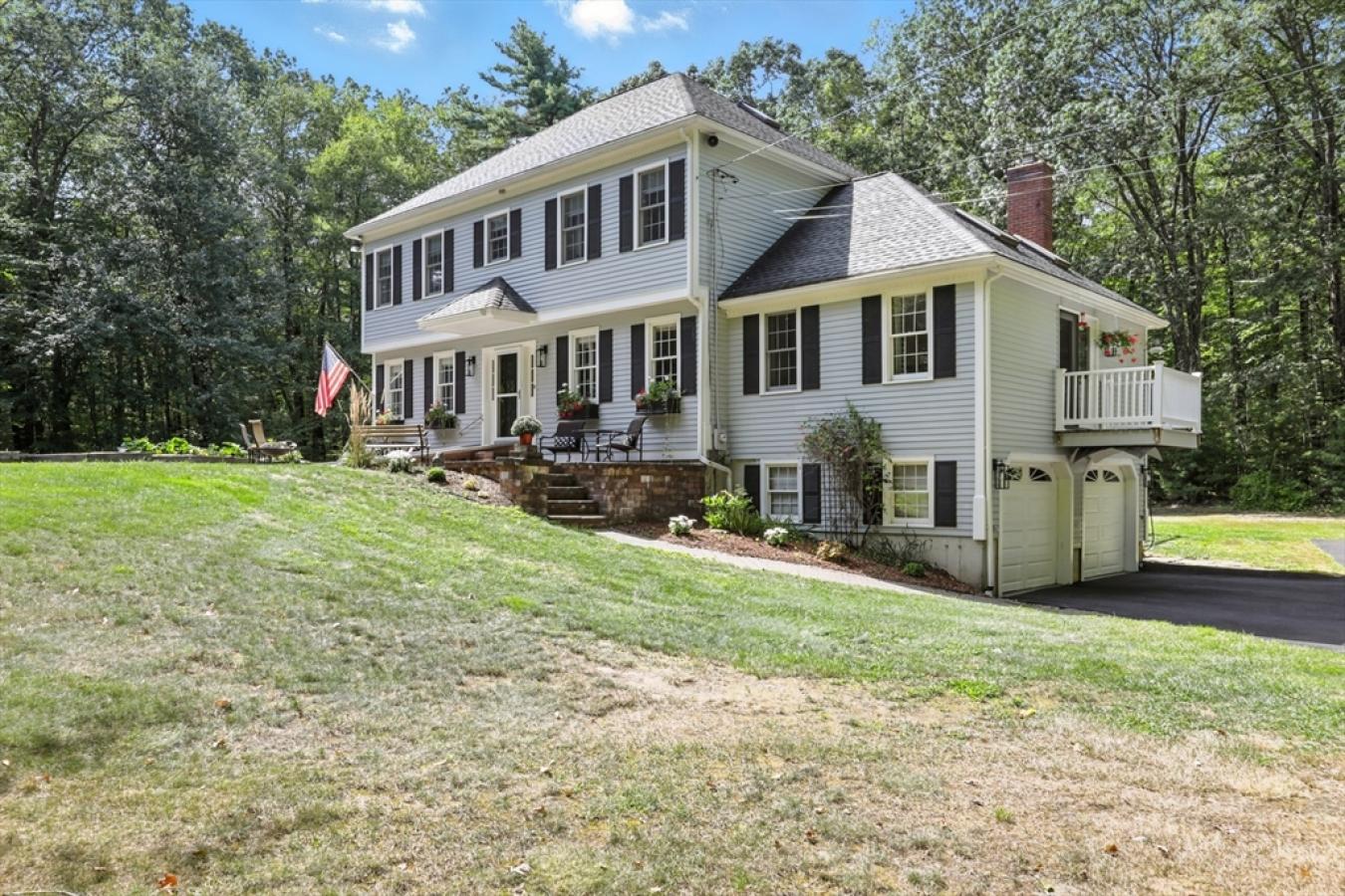 Pepperell, Middlesex, 01463, United States, 3 Bedrooms Bedrooms, ,2 BathroomsBathrooms,Residential,For Sale,1936020