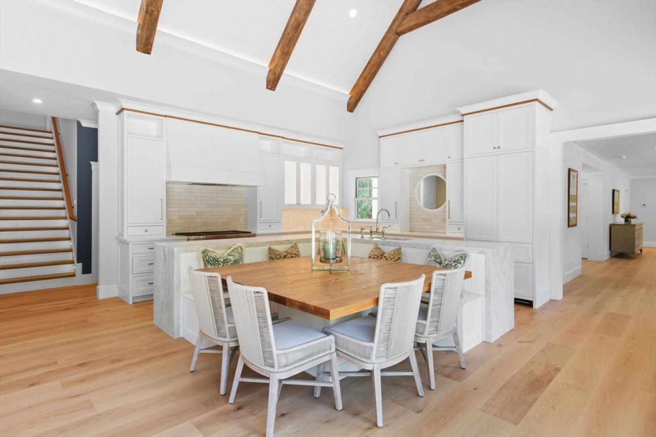 Chatham, Barnstable, 02659, United States, 6 Bedrooms Bedrooms, ,5 BathroomsBathrooms,Residential,For Sale,1936018