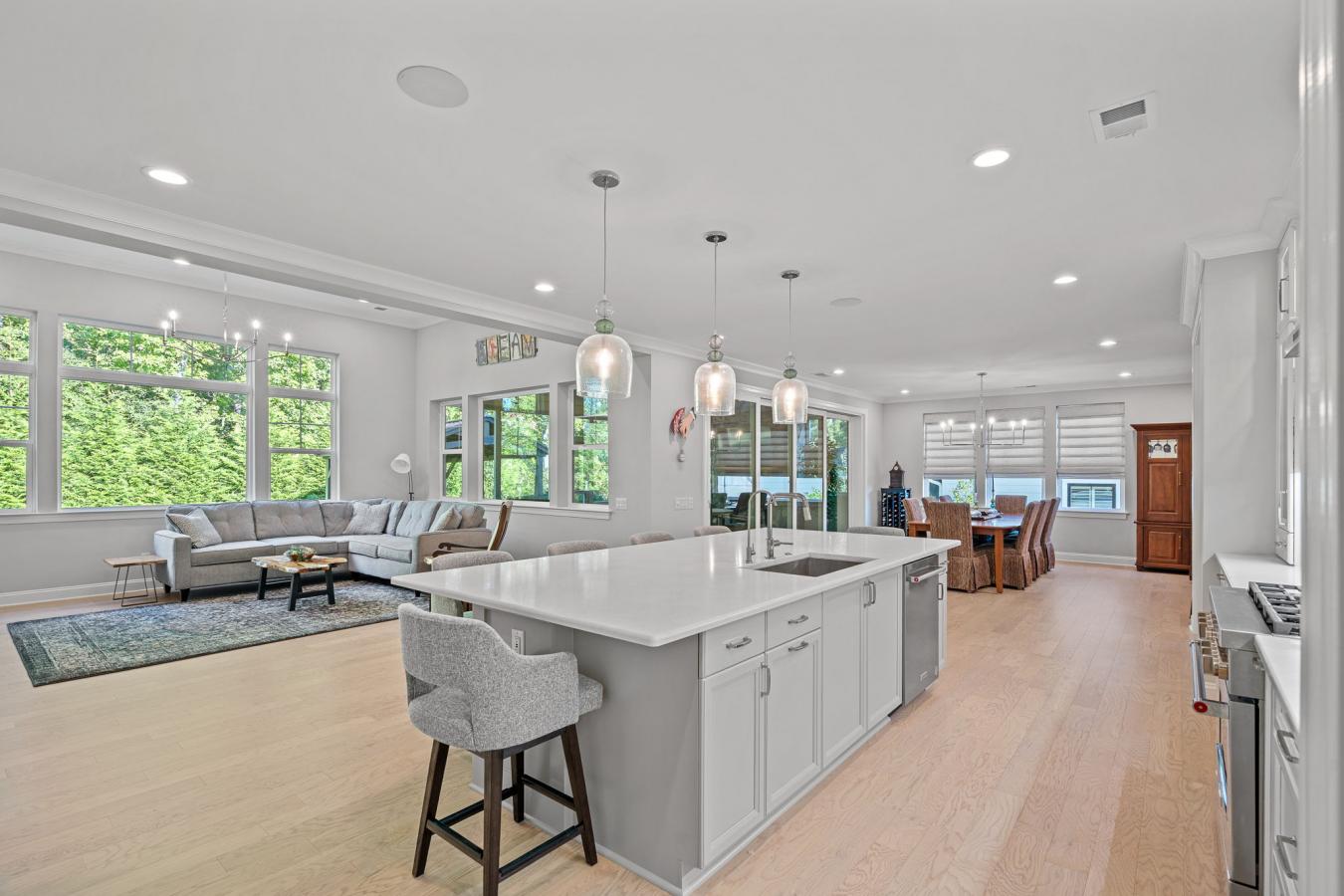 Huntersville, Mecklenburs, 28078, United States, 4 Bedrooms Bedrooms, ,3 BathroomsBathrooms,Residential,For Sale,1936316