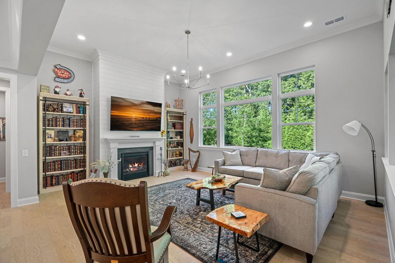 Huntersville, Mecklenburs, 28078, United States, 4 Bedrooms Bedrooms, ,3 BathroomsBathrooms,Residential,For Sale,1936316