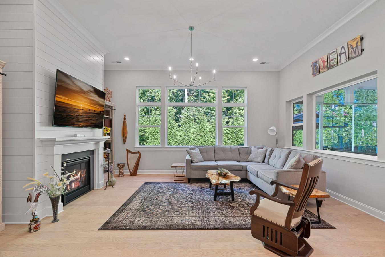 Huntersville, Mecklenburs, 28078, United States, 4 Bedrooms Bedrooms, ,3 BathroomsBathrooms,Residential,For Sale,1936316