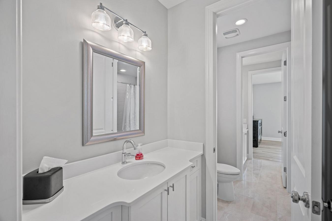 Huntersville, Mecklenburs, 28078, United States, 4 Bedrooms Bedrooms, ,3 BathroomsBathrooms,Residential,For Sale,1936316