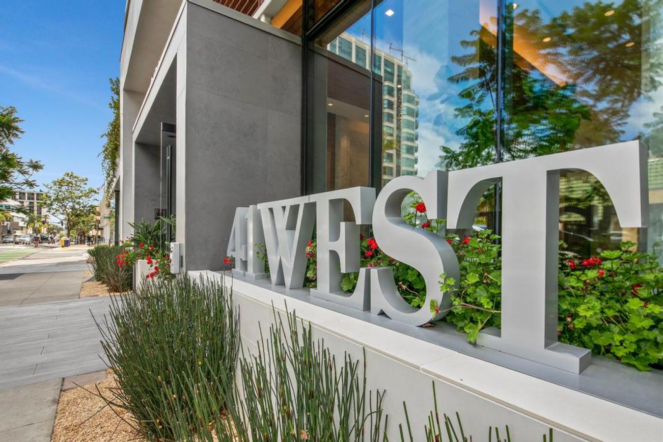 San Diego, San Diego, 92103, United States, 2 Bedrooms Bedrooms, ,2 BathroomsBathrooms,Residential,For Sale,1936315