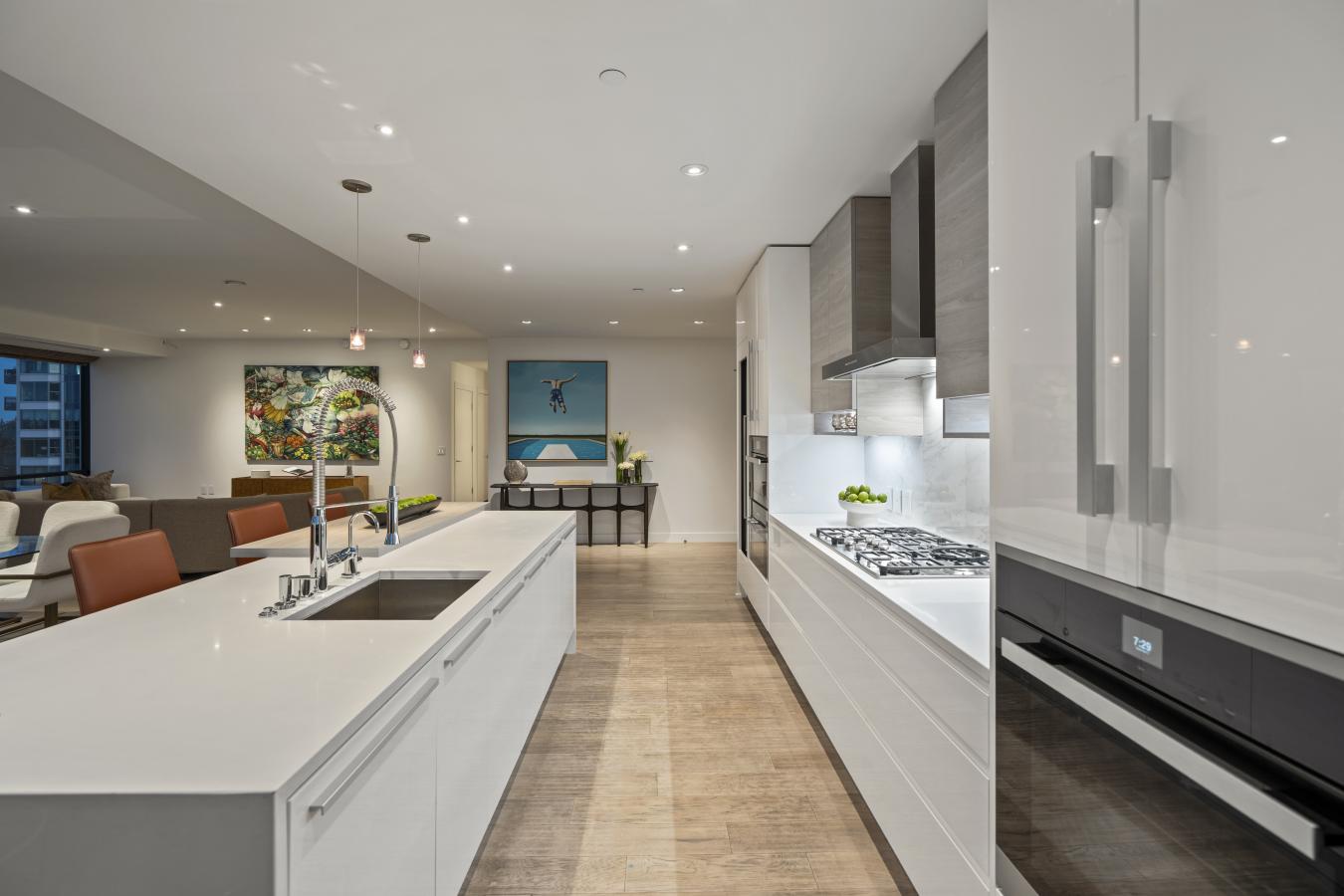 San Diego, San Diego, 92103, United States, 2 Bedrooms Bedrooms, ,2 BathroomsBathrooms,Residential,For Sale,1936315