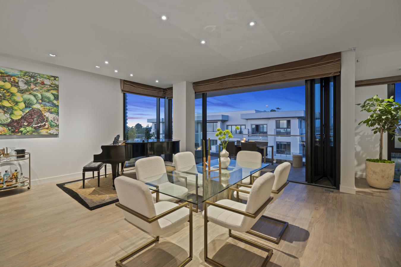 San Diego, San Diego, 92103, United States, 2 Bedrooms Bedrooms, ,2 BathroomsBathrooms,Residential,For Sale,1936315