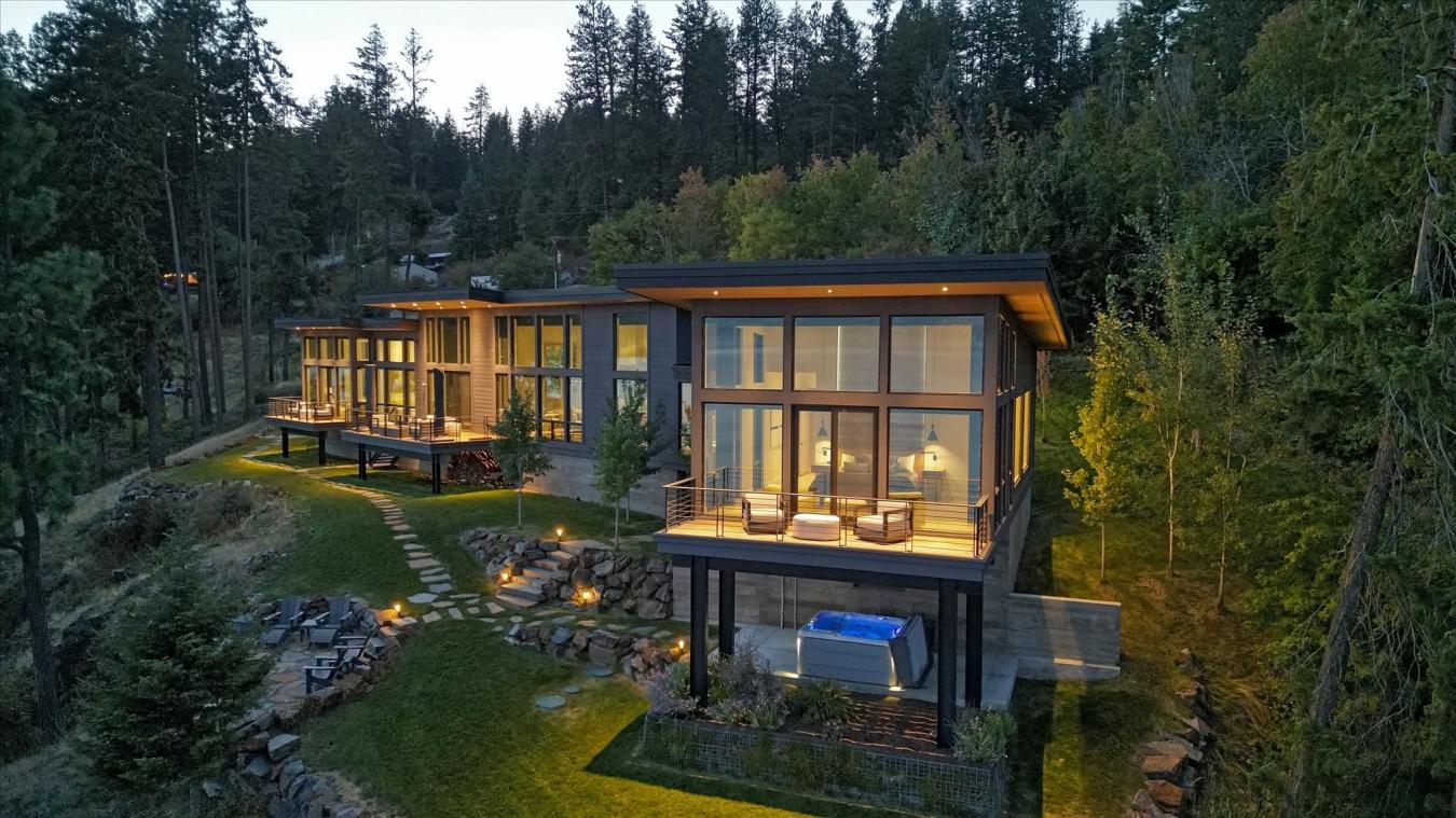 Sagle, Bonner, 83860, United States, 3 Bedrooms Bedrooms, ,3 BathroomsBathrooms,Residential,For Sale,1936313