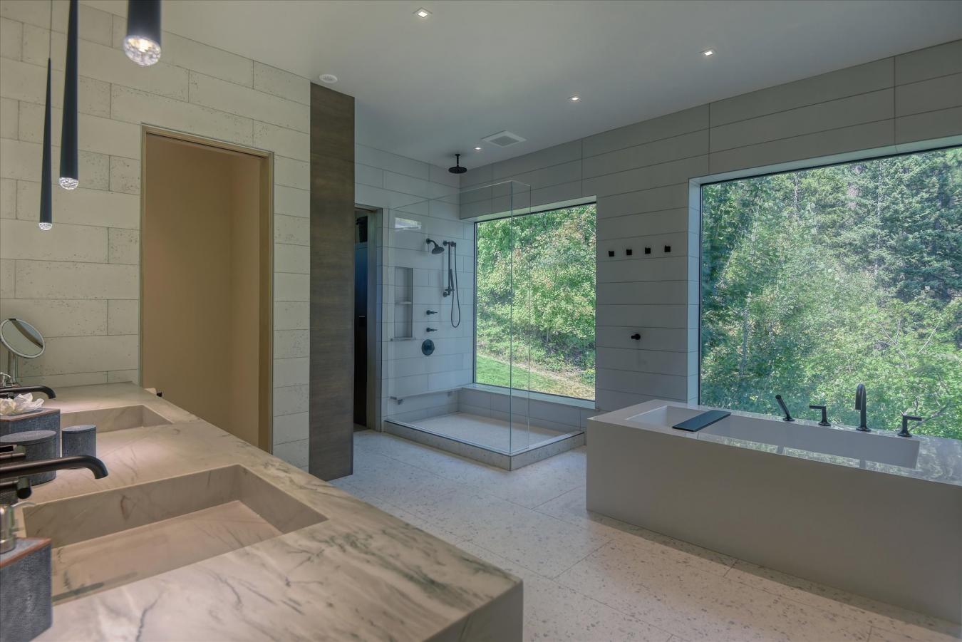 Sagle, Bonner, 83860, United States, 3 Bedrooms Bedrooms, ,3 BathroomsBathrooms,Residential,For Sale,1936313