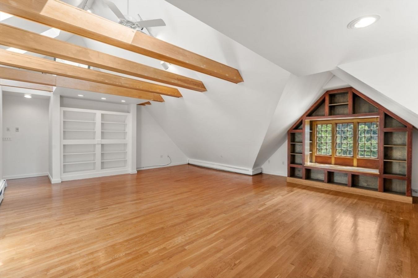 Wellesley, Norfolk, 02482, United States, 8 Bedrooms Bedrooms, ,4 BathroomsBathrooms,Residential,For Sale,1936311