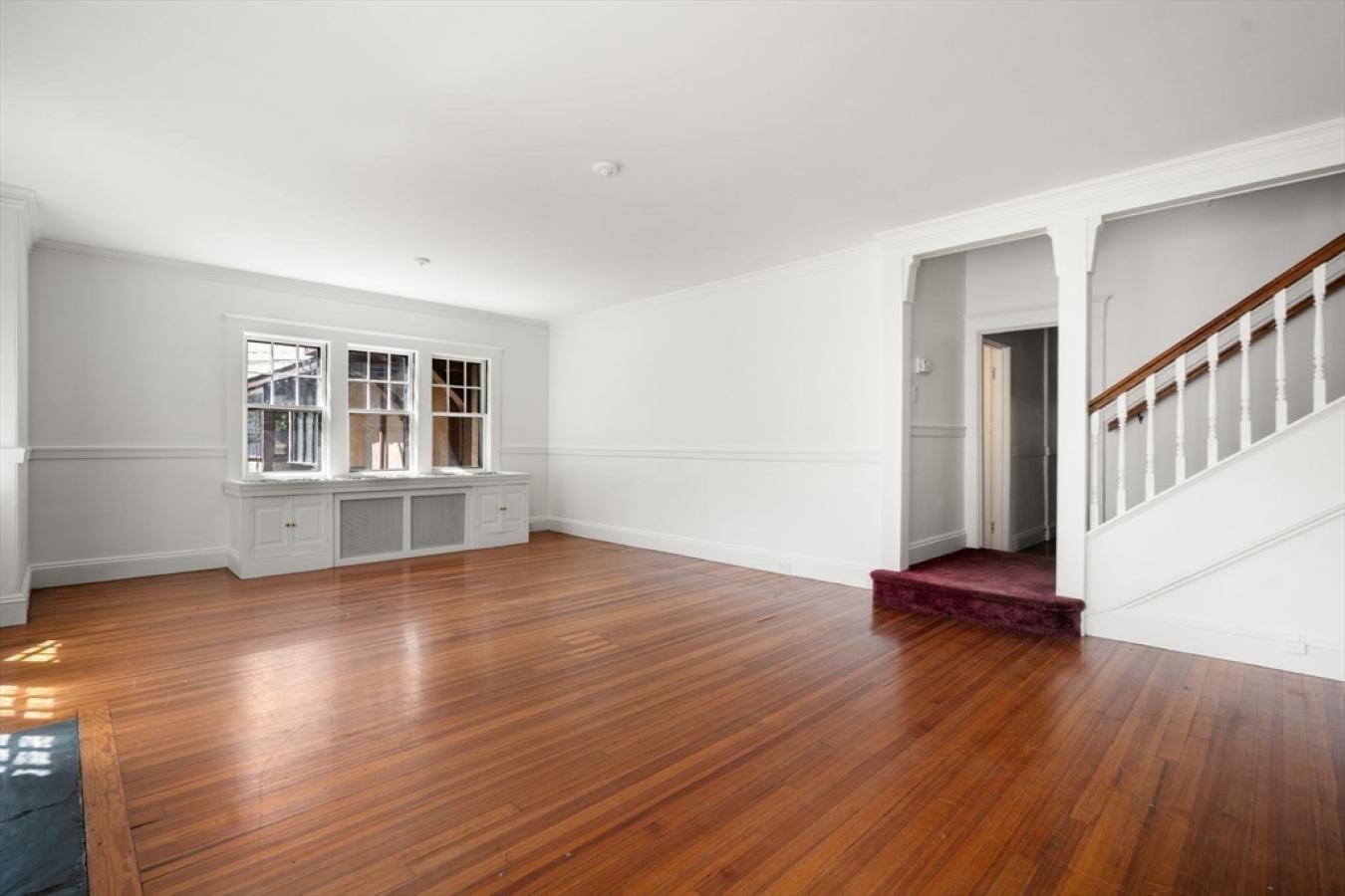 Wellesley, Norfolk, 02482, United States, 8 Bedrooms Bedrooms, ,4 BathroomsBathrooms,Residential,For Sale,1936311