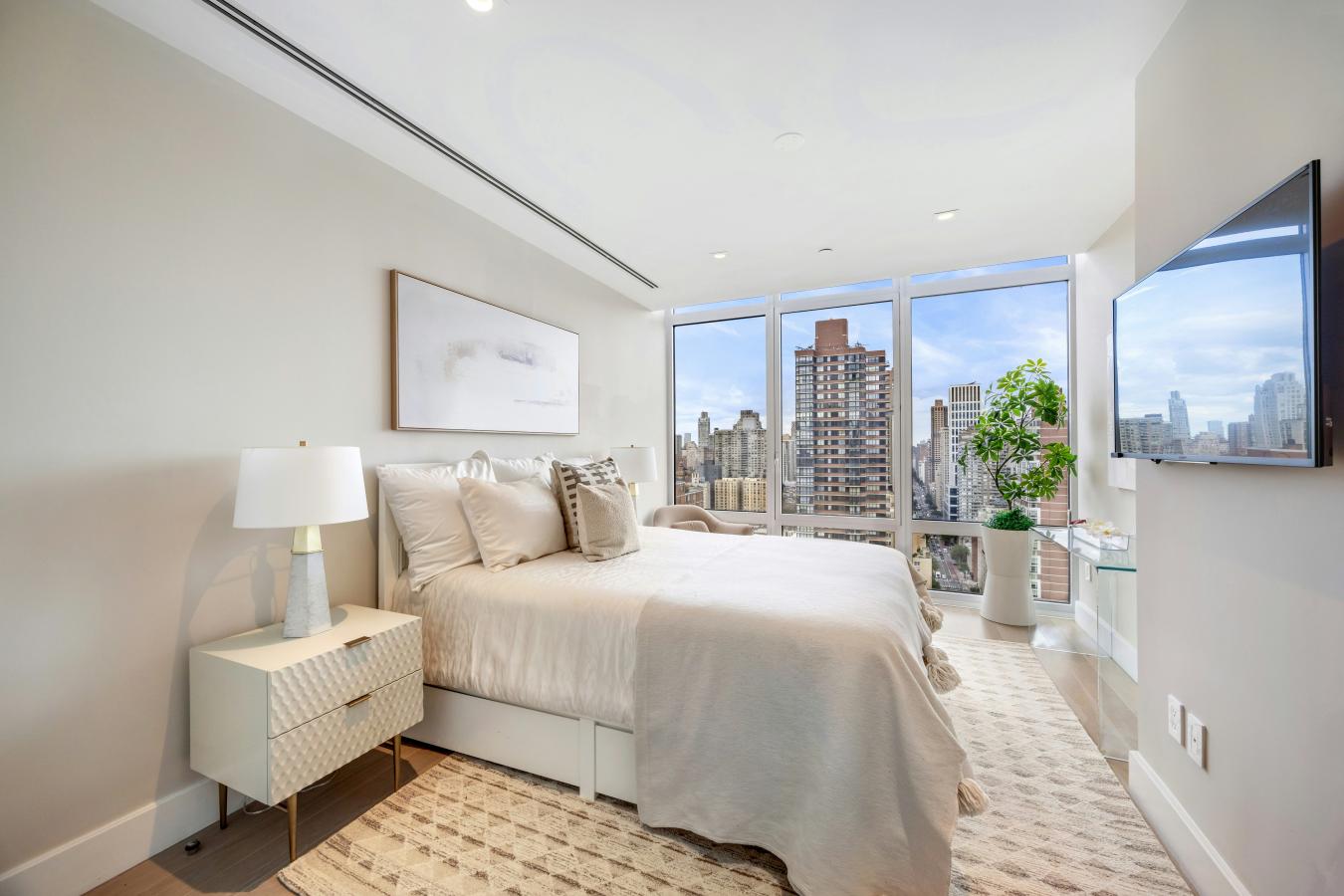 New York, New York, 10021, United States, 4 Bedrooms Bedrooms, ,4 BathroomsBathrooms,Residential,For Sale,1936306