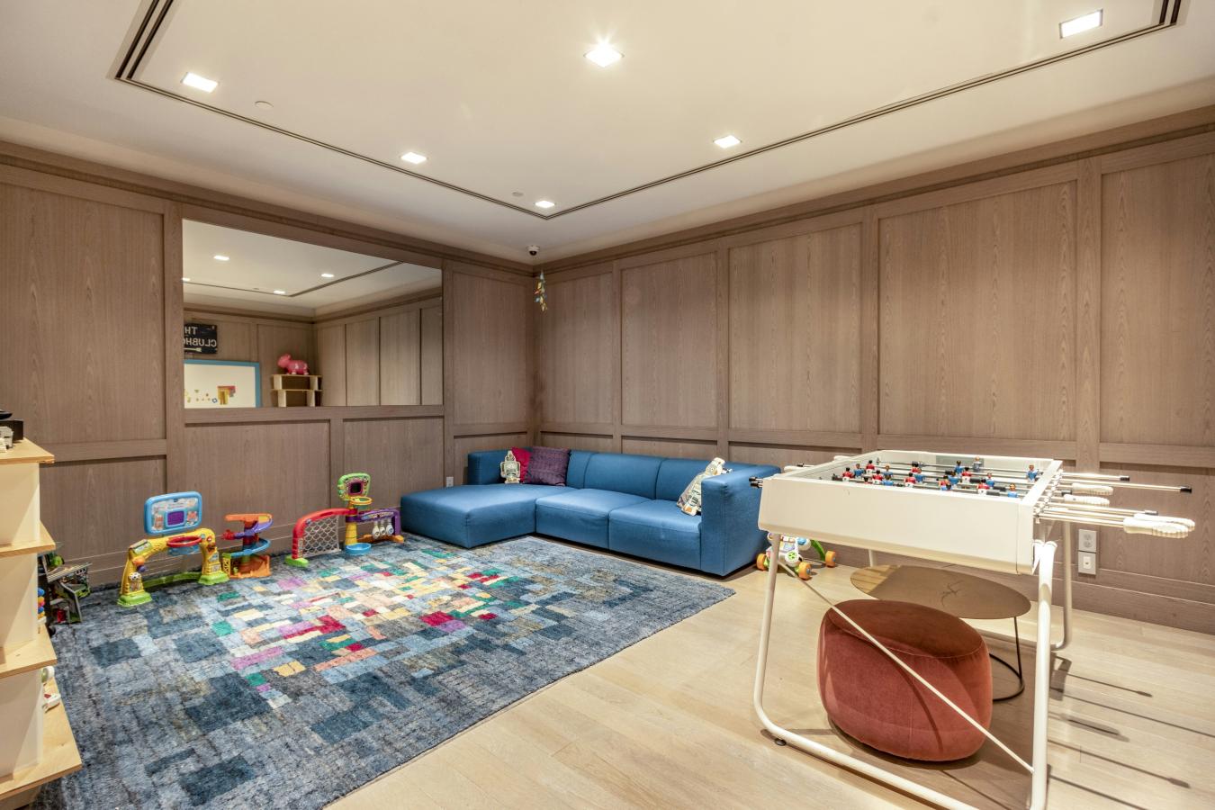 New York, New York, 10021, United States, 4 Bedrooms Bedrooms, ,4 BathroomsBathrooms,Residential,For Sale,1936306