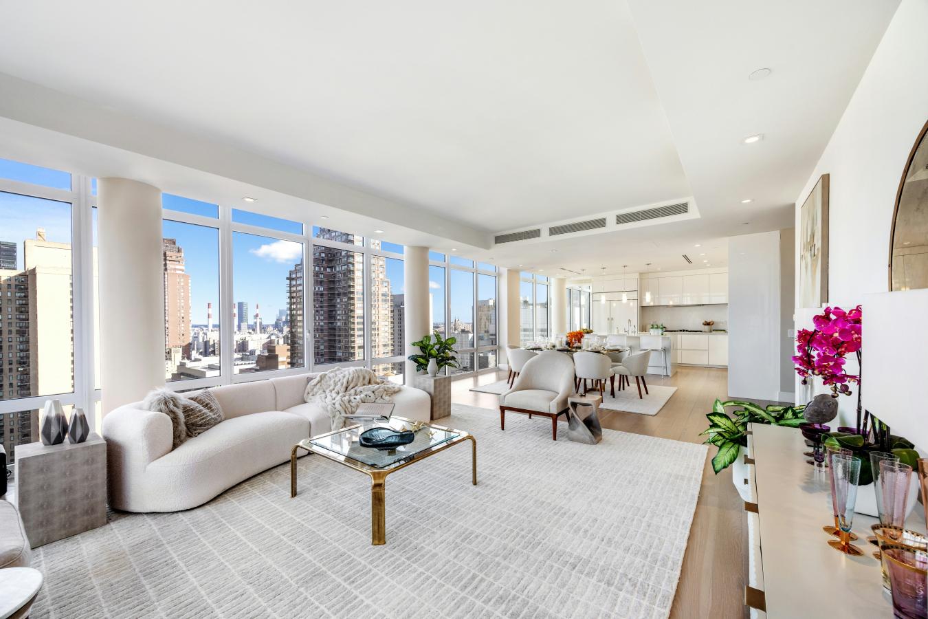 New York, New York, 10021, United States, 4 Bedrooms Bedrooms, ,4 BathroomsBathrooms,Residential,For Sale,1936306