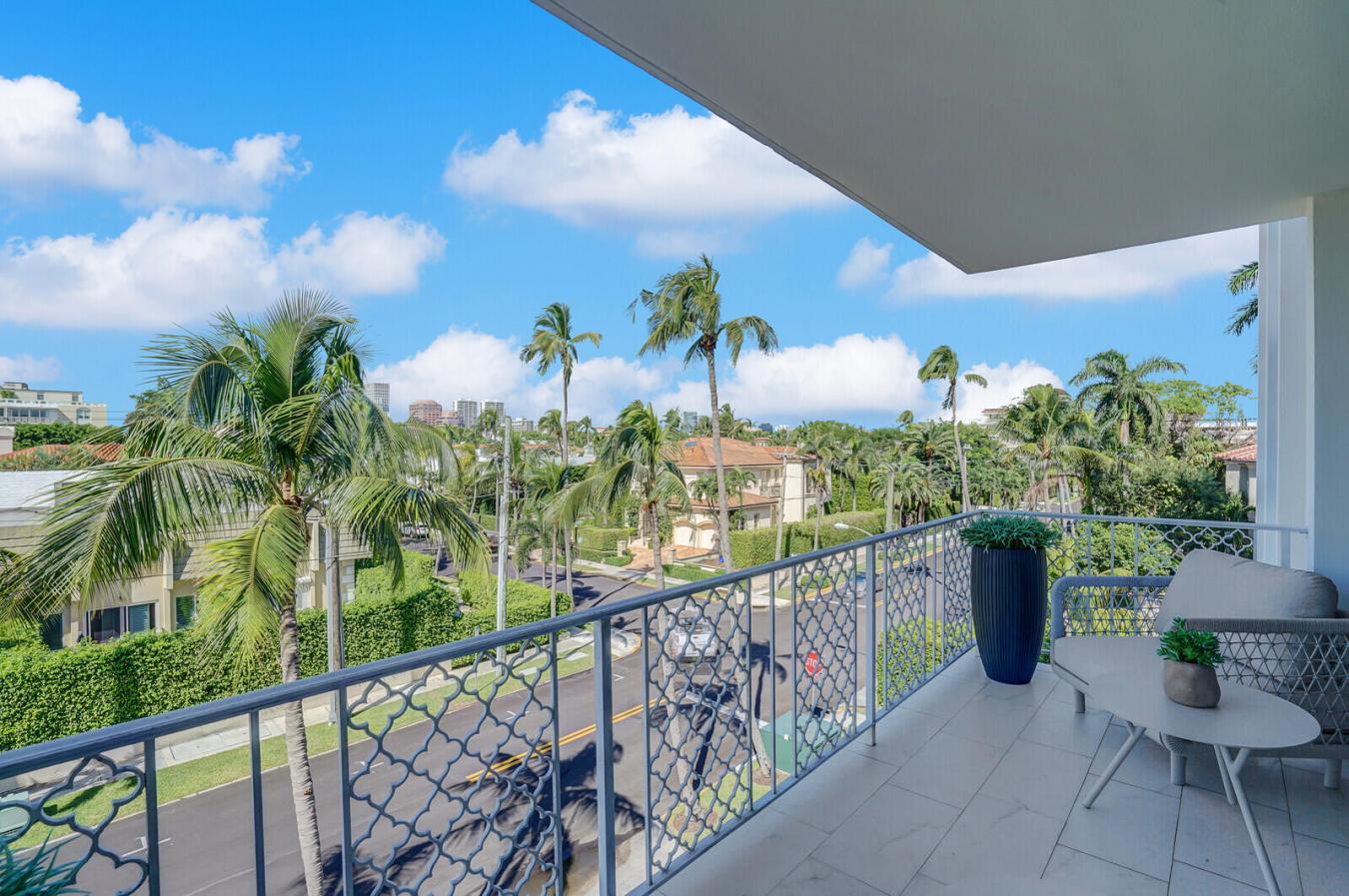 Palm Beach, Florida, 33480, United States, 2 Bedrooms Bedrooms, ,2 BathroomsBathrooms,Residential,For Sale,1936300