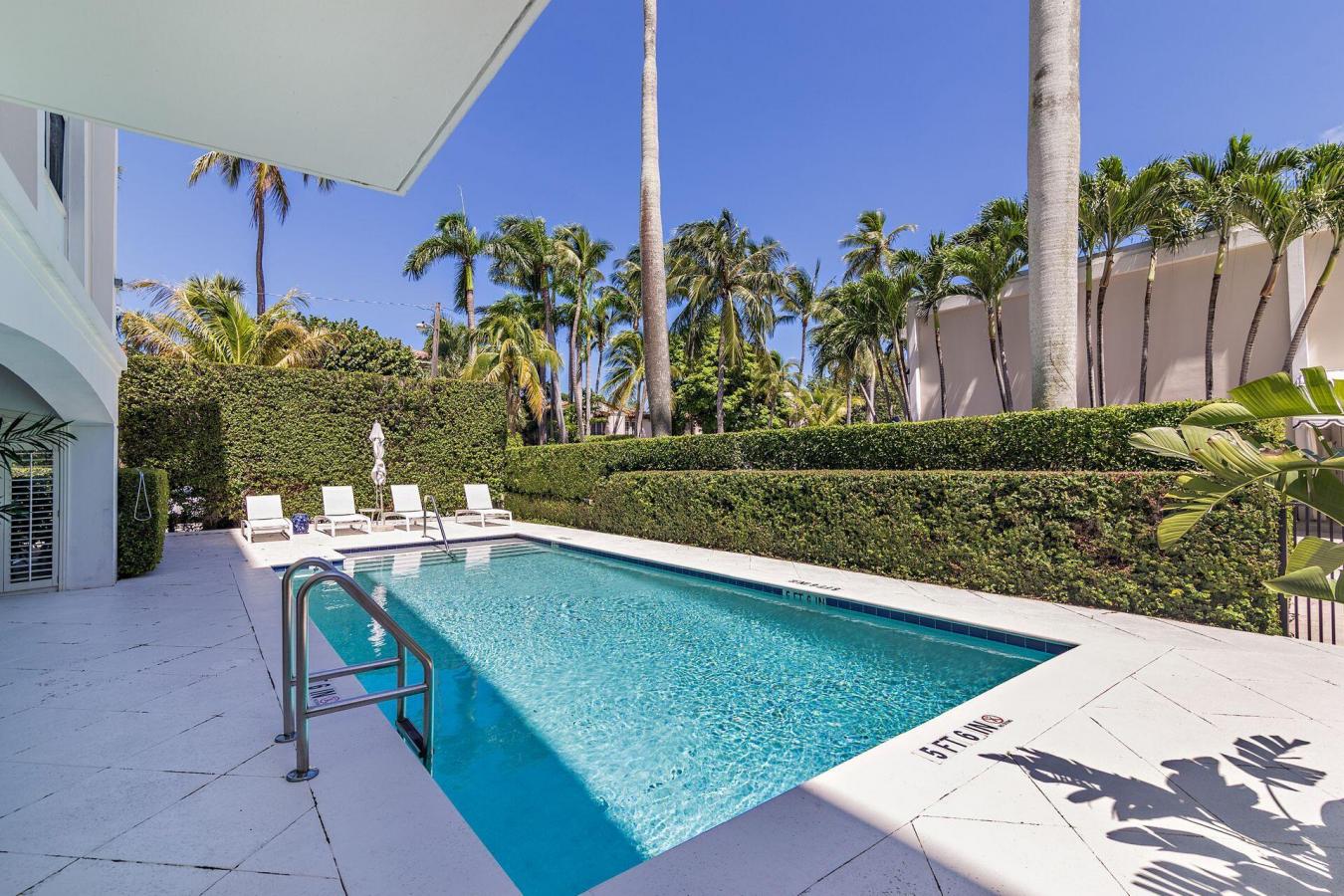 Palm Beach, Florida, 33480, United States, 2 Bedrooms Bedrooms, ,2 BathroomsBathrooms,Residential,For Sale,1936300