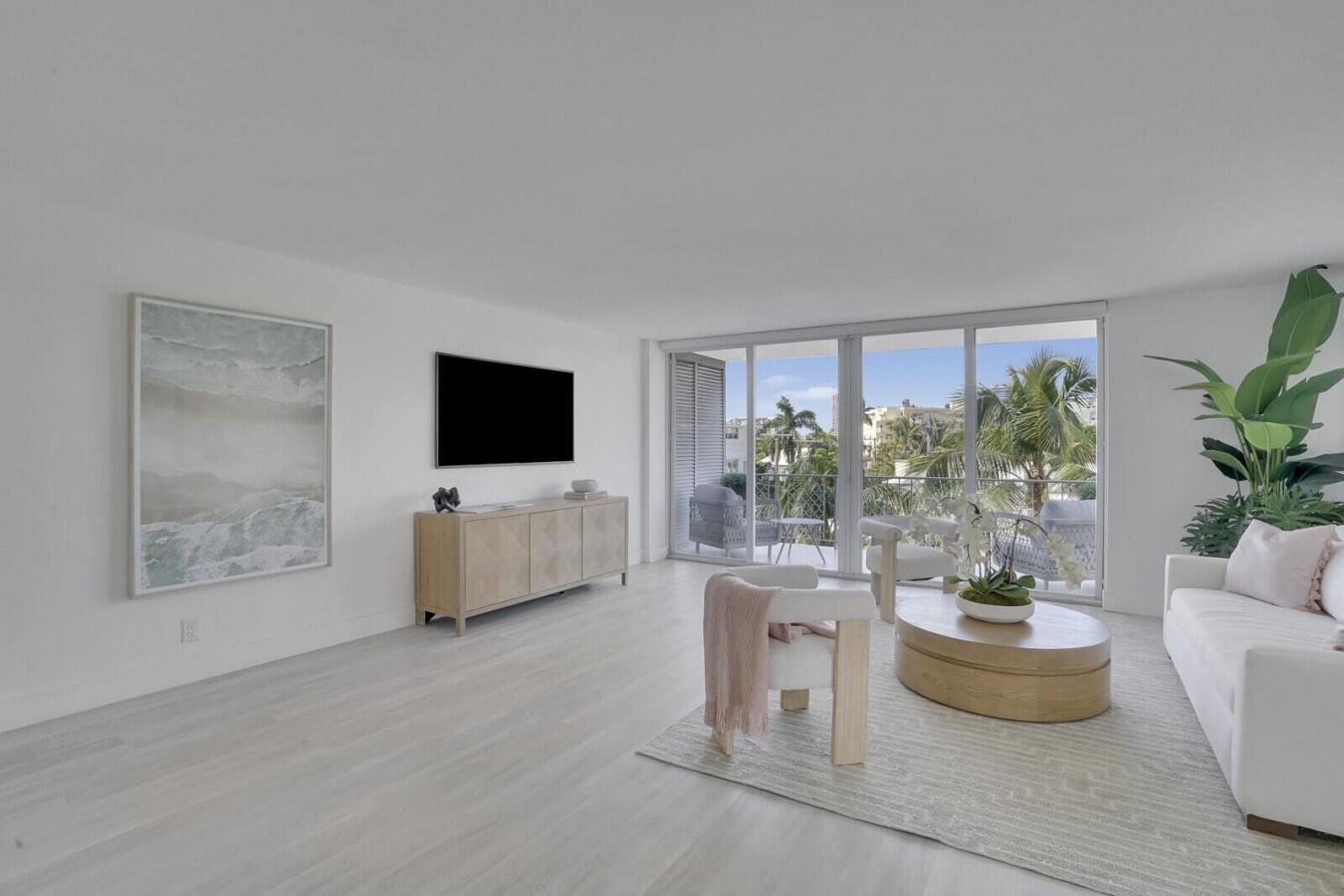 Palm Beach, Florida, 33480, United States, 2 Bedrooms Bedrooms, ,2 BathroomsBathrooms,Residential,For Sale,1936300