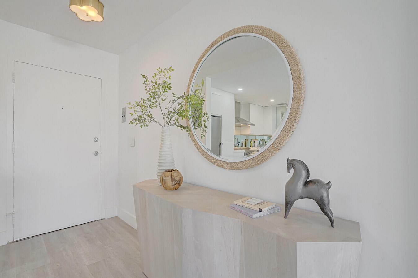 Palm Beach, Florida, 33480, United States, 2 Bedrooms Bedrooms, ,2 BathroomsBathrooms,Residential,For Sale,1936300