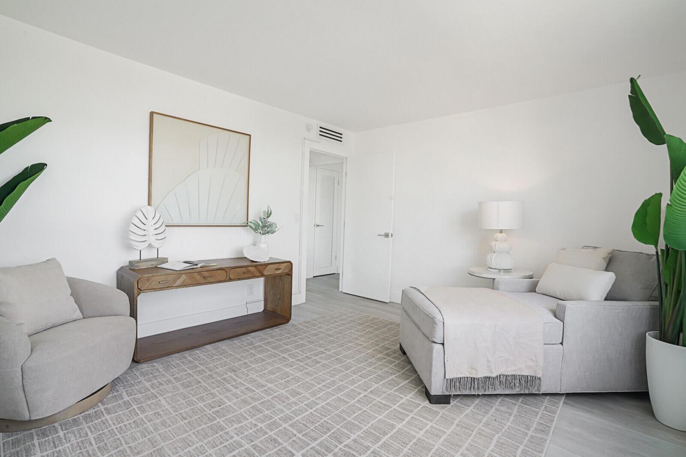Palm Beach, Florida, 33480, United States, 2 Bedrooms Bedrooms, ,2 BathroomsBathrooms,Residential,For Sale,1936300