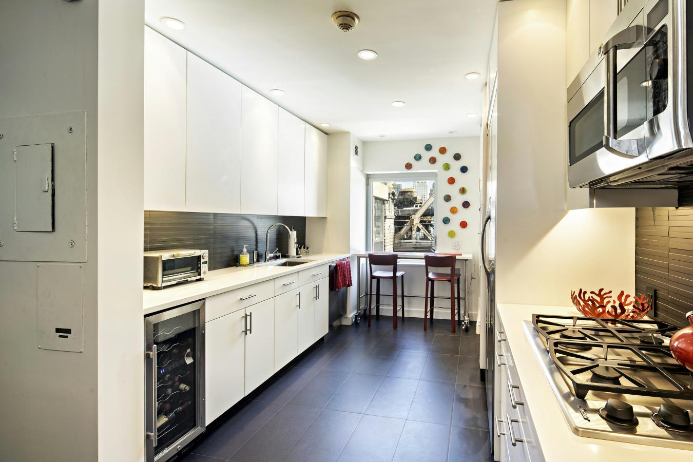 New York, New York, 10022, United States, 3 Bedrooms Bedrooms, ,3 BathroomsBathrooms,Residential,For Sale,1936558