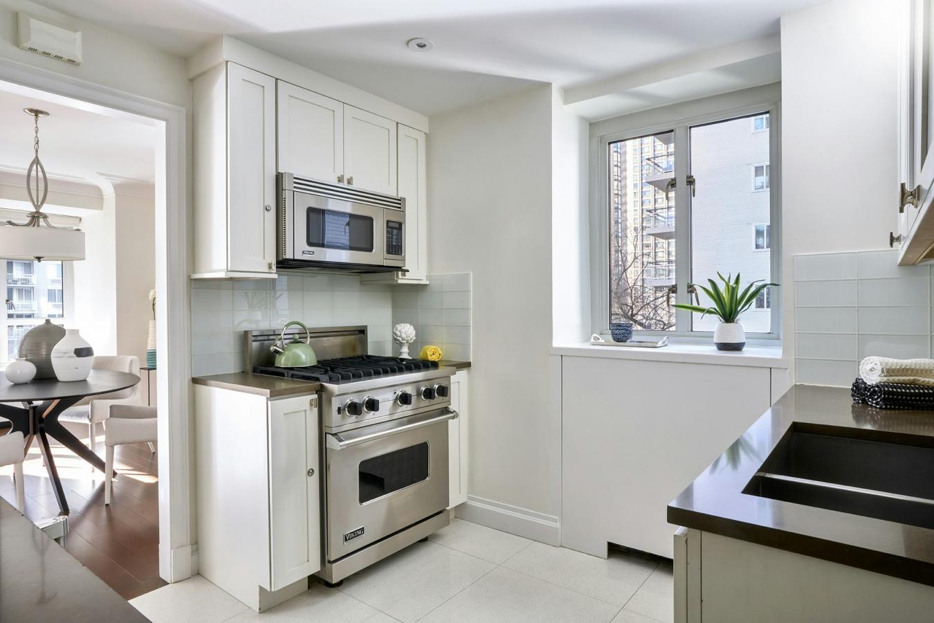 New York, New York, 10065, United States, 2 Bedrooms Bedrooms, ,2 BathroomsBathrooms,Residential,For Sale,1936557