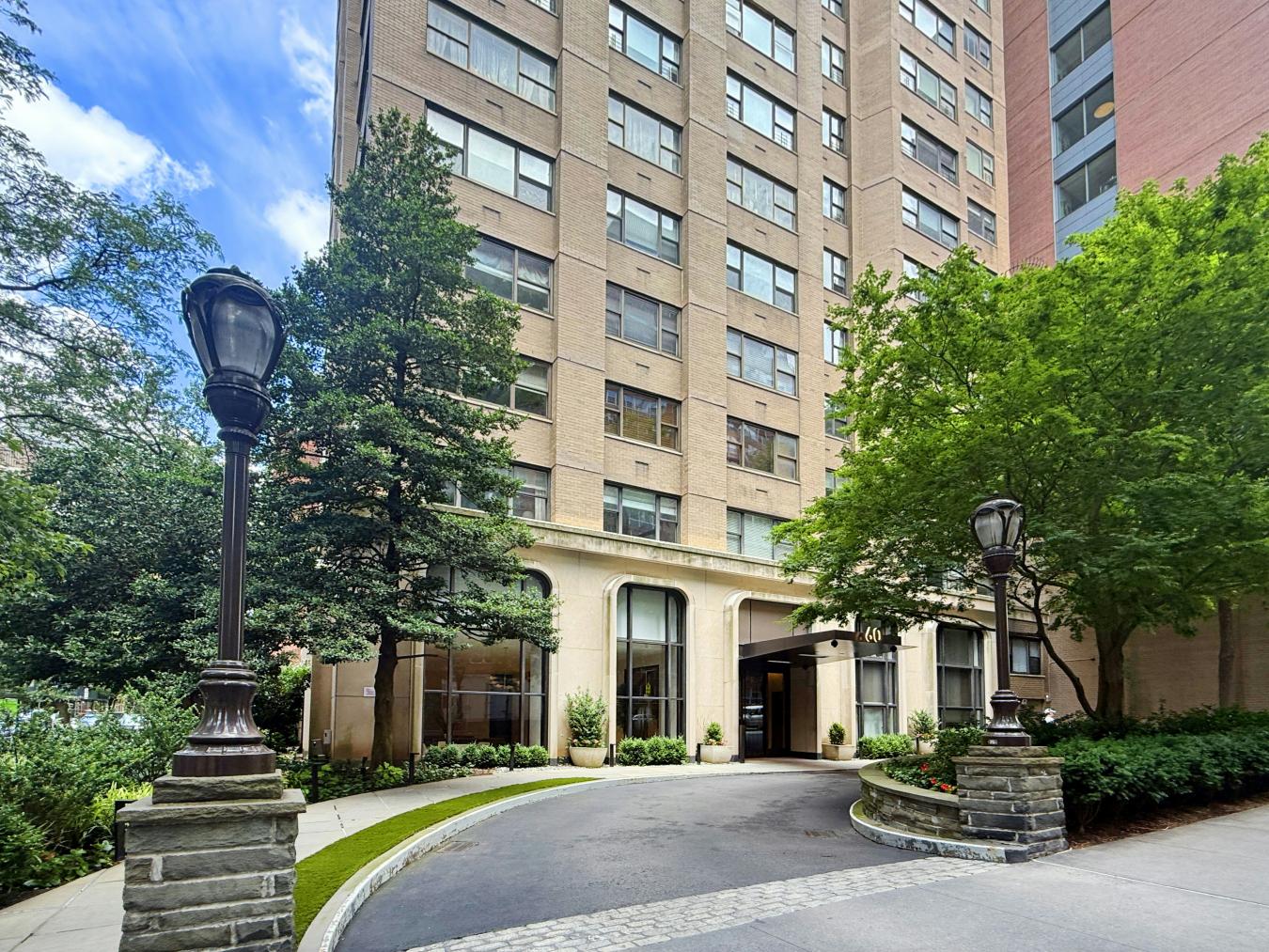 New York, New York, 10028, United States, 4 Bedrooms Bedrooms, ,4 BathroomsBathrooms,Residential,For Sale,1936559