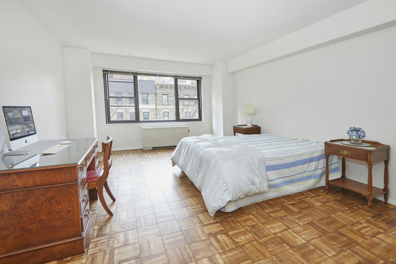 New York, New York, 10028, United States, 4 Bedrooms Bedrooms, ,4 BathroomsBathrooms,Residential,For Sale,1936559