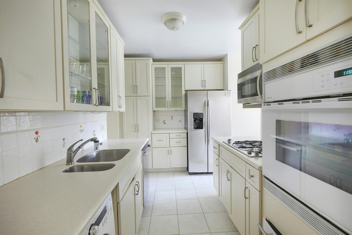 New York, New York, 10028, United States, 4 Bedrooms Bedrooms, ,4 BathroomsBathrooms,Residential,For Sale,1936559