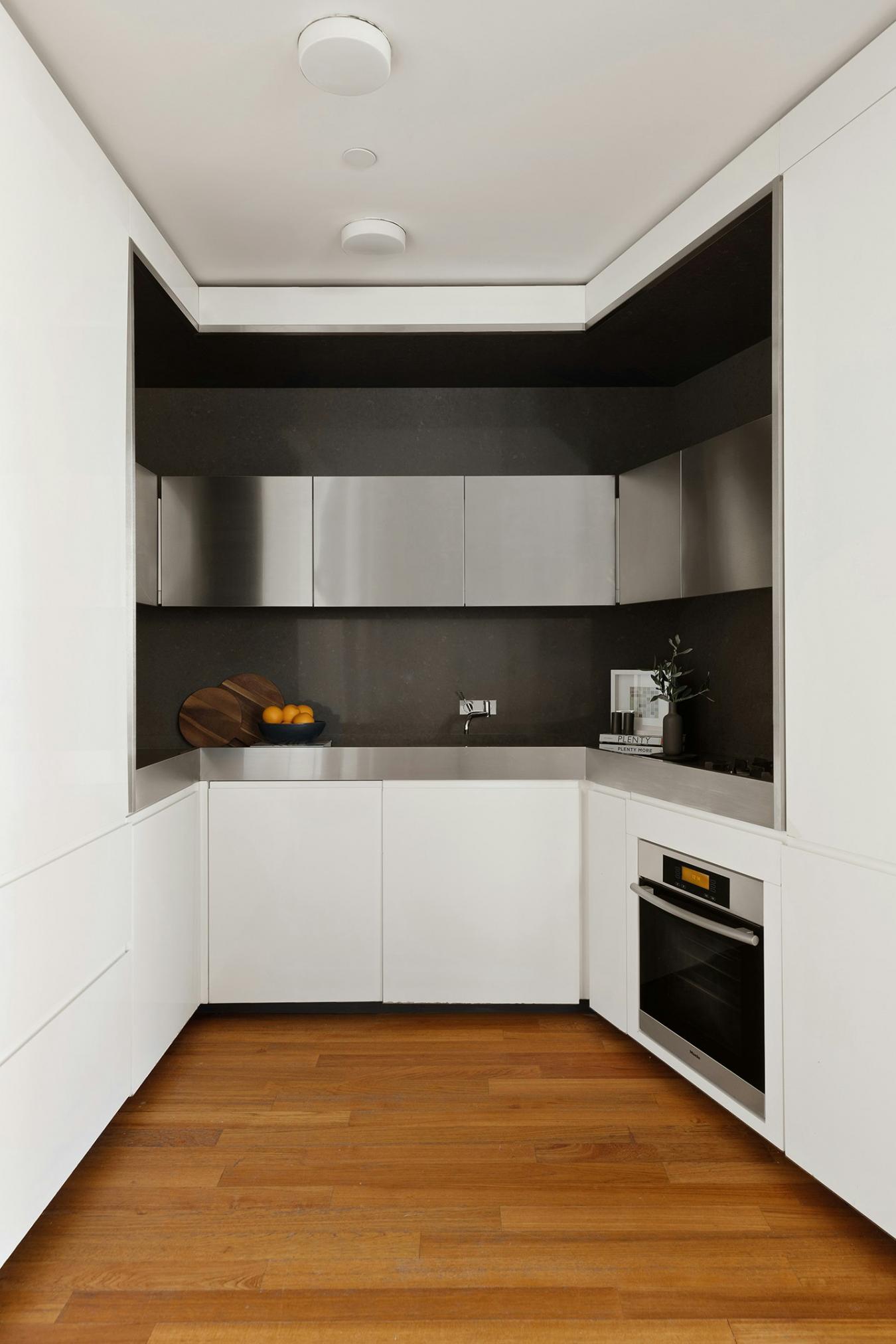 Financial District, New York, 10004, United States, 2 Bedrooms Bedrooms, ,2 BathroomsBathrooms,Residential,For Sale,1936552