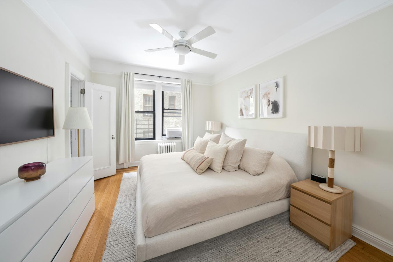 Brooklyn Heights, New York, 11201, United States, 2 Bedrooms Bedrooms, ,1 BathroomBathrooms,Residential,For Sale,1936294