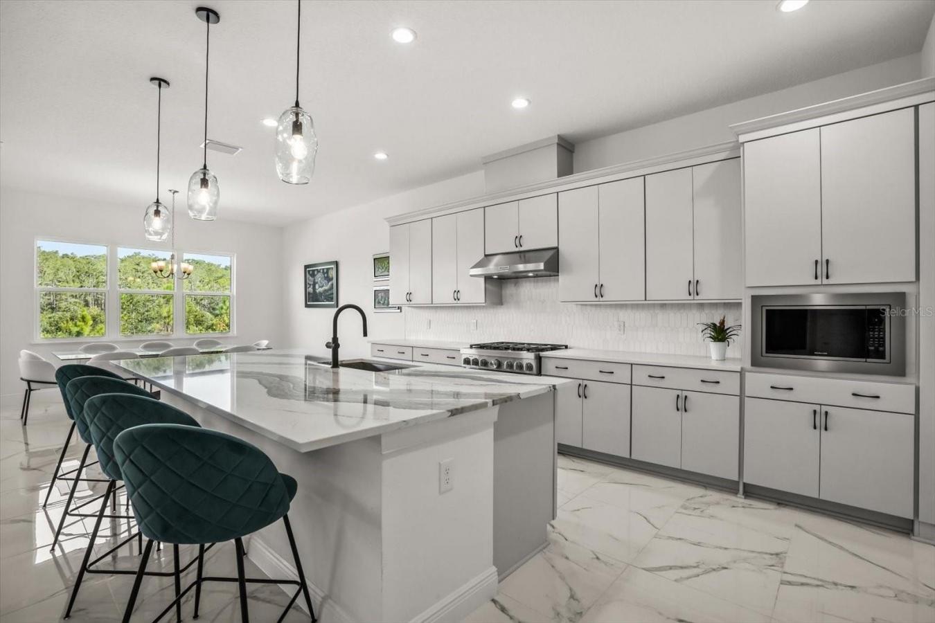 ORLANDO, Orange, 32827, United States, 4 Bedrooms Bedrooms, ,4 BathroomsBathrooms,Residential,For Sale,1936551