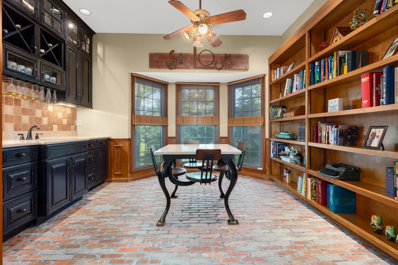 Chesterfield, St Louis, 63017, United States, 4 Bedrooms Bedrooms, ,3 BathroomsBathrooms,Residential,For Sale,1936550