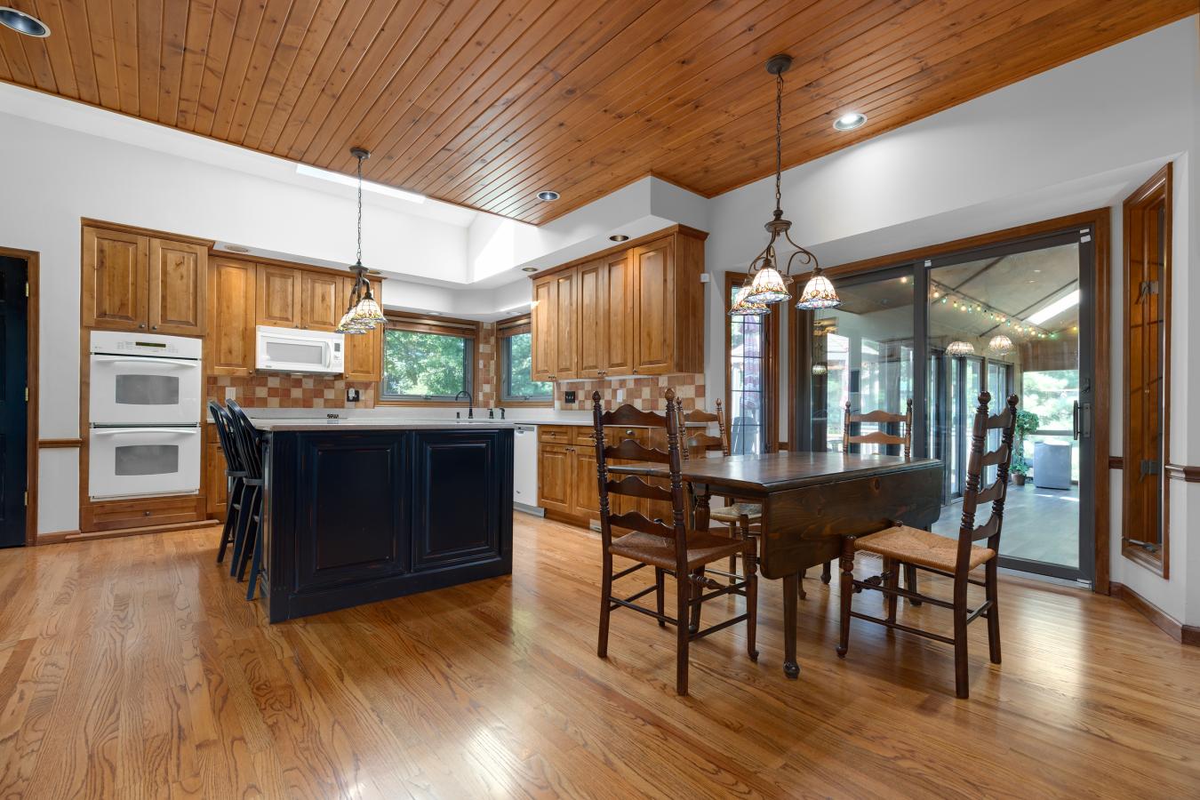 Chesterfield, St Louis, 63017, United States, 4 Bedrooms Bedrooms, ,3 BathroomsBathrooms,Residential,For Sale,1936550